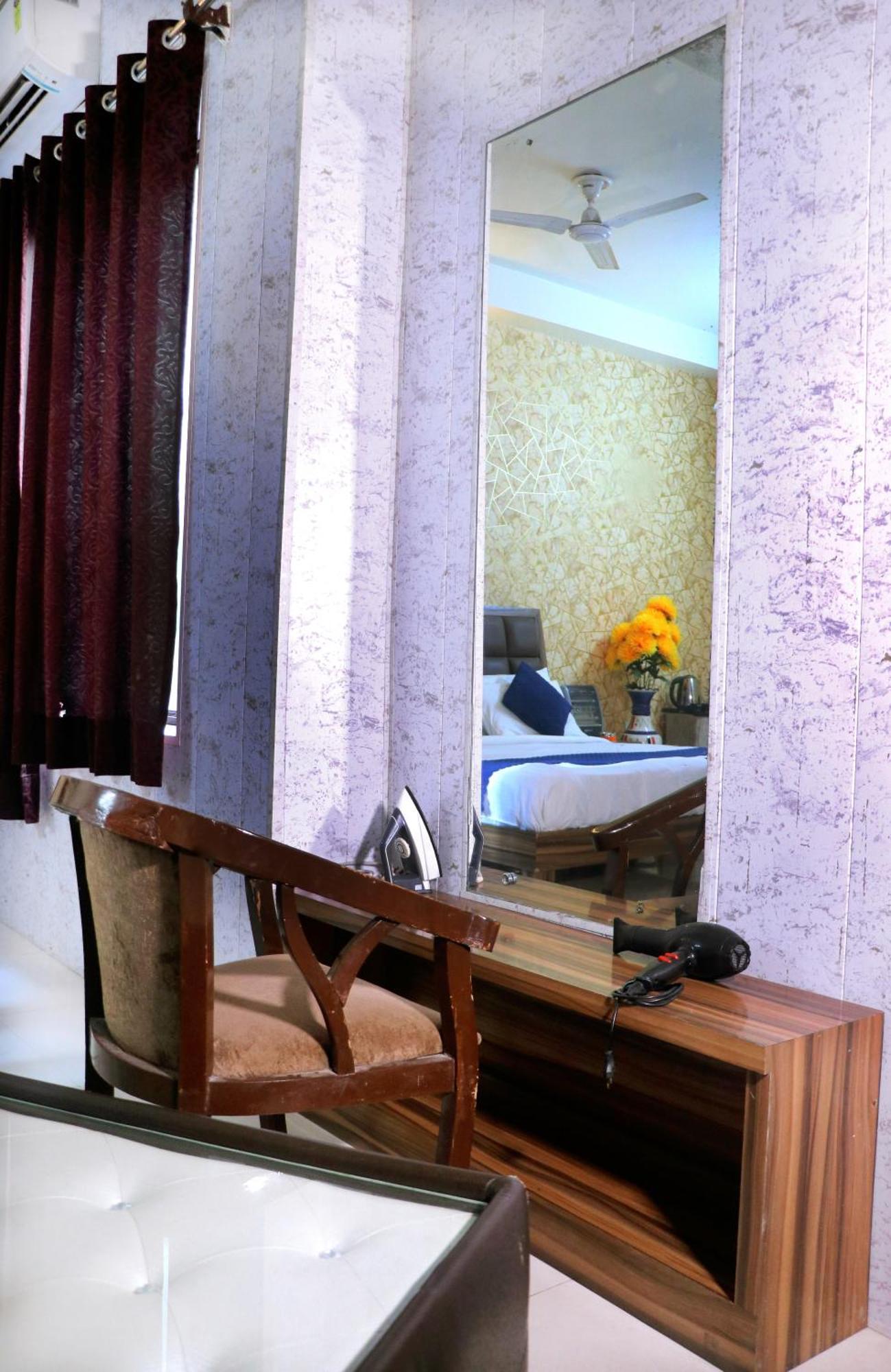 Hotel Panache Mathura Exteriér fotografie