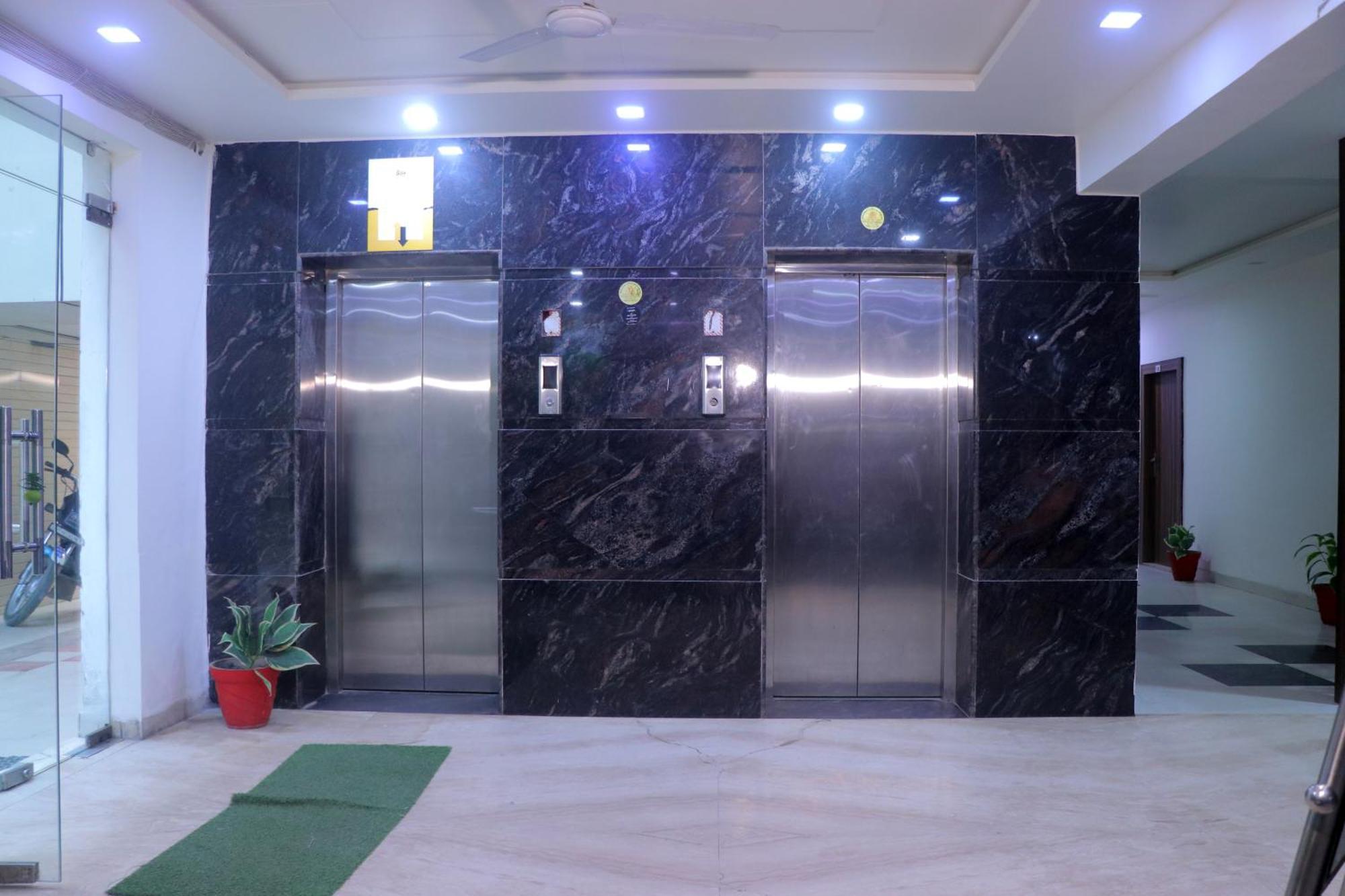 Hotel Panache Mathura Exteriér fotografie