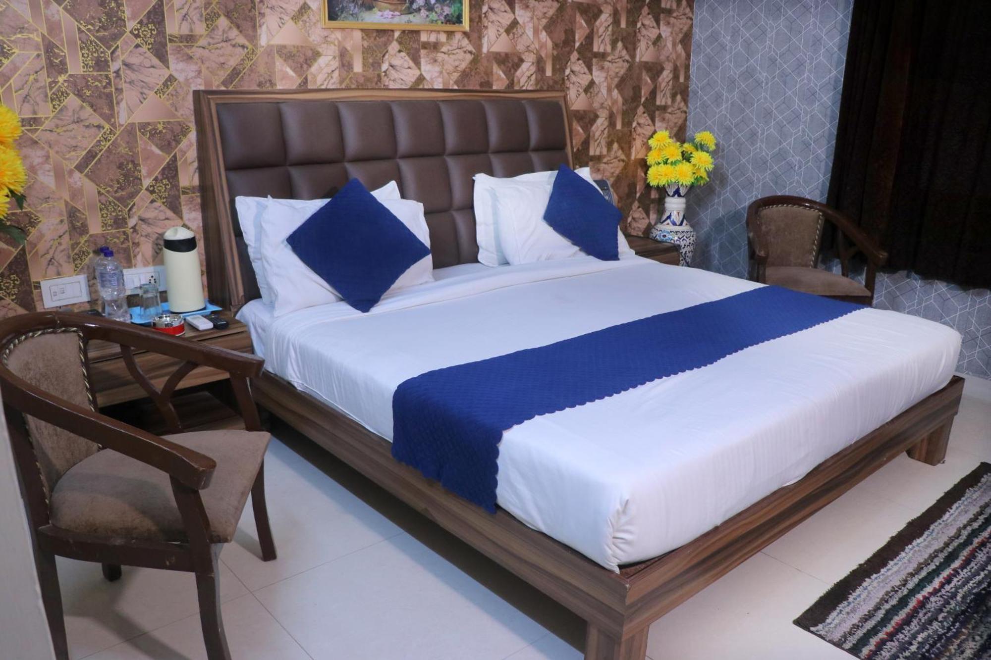 Hotel Panache Mathura Exteriér fotografie